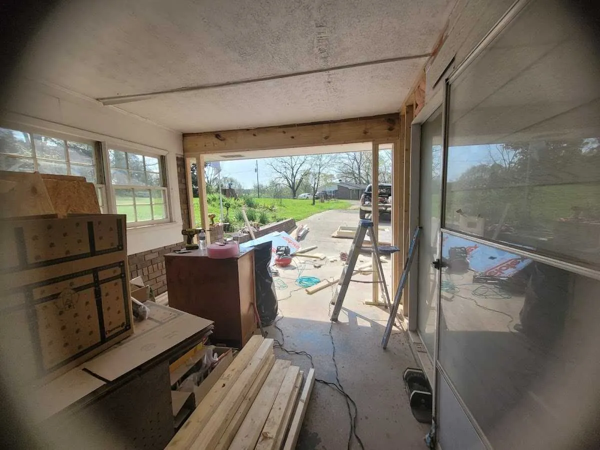 Air movers and dehumidifier for Water Mitigation Services in Copperas Cove